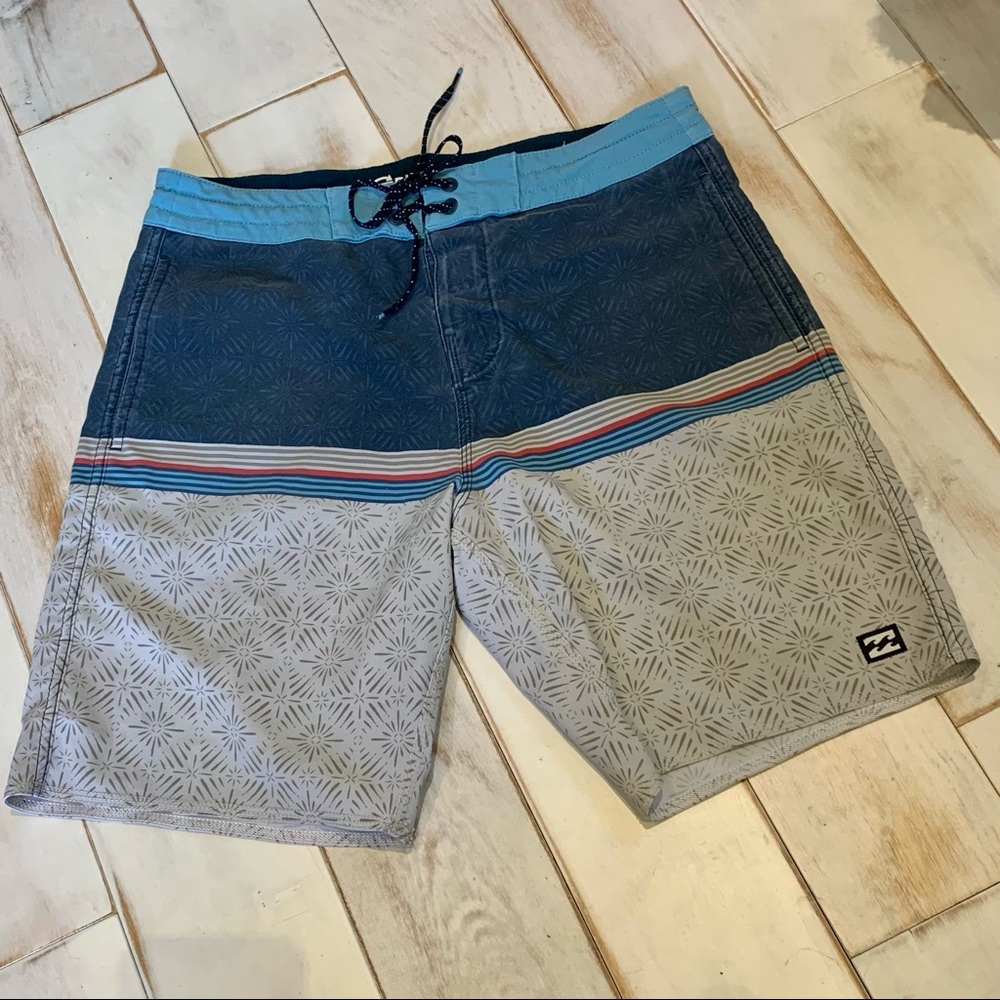 Billabong board short sz 28